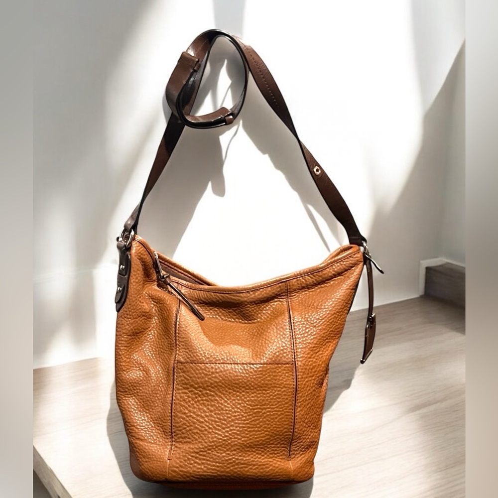 Cole Haan Brown Leather Bucket Hobo Bag Woodbury B40619 Two Tone. - Picture 3 of 7